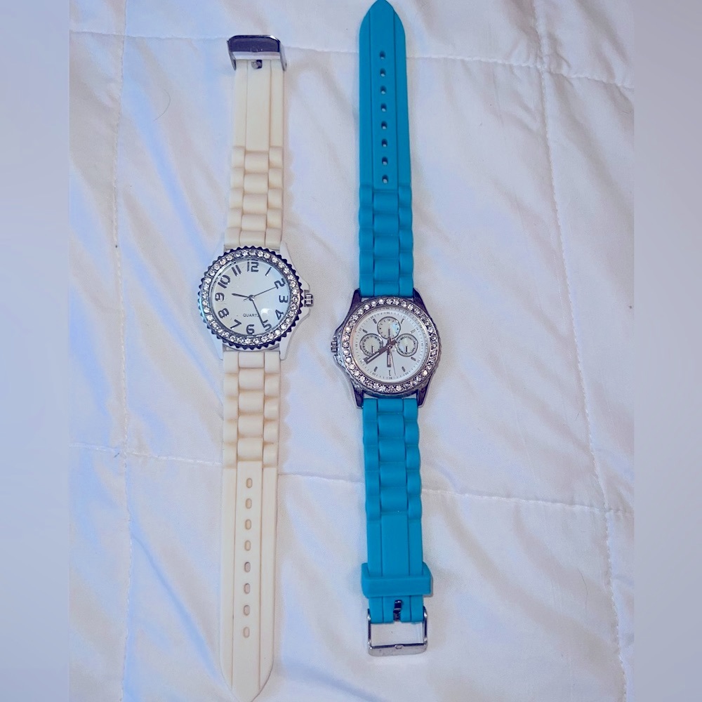 Lot of 2 Women’s Watches
